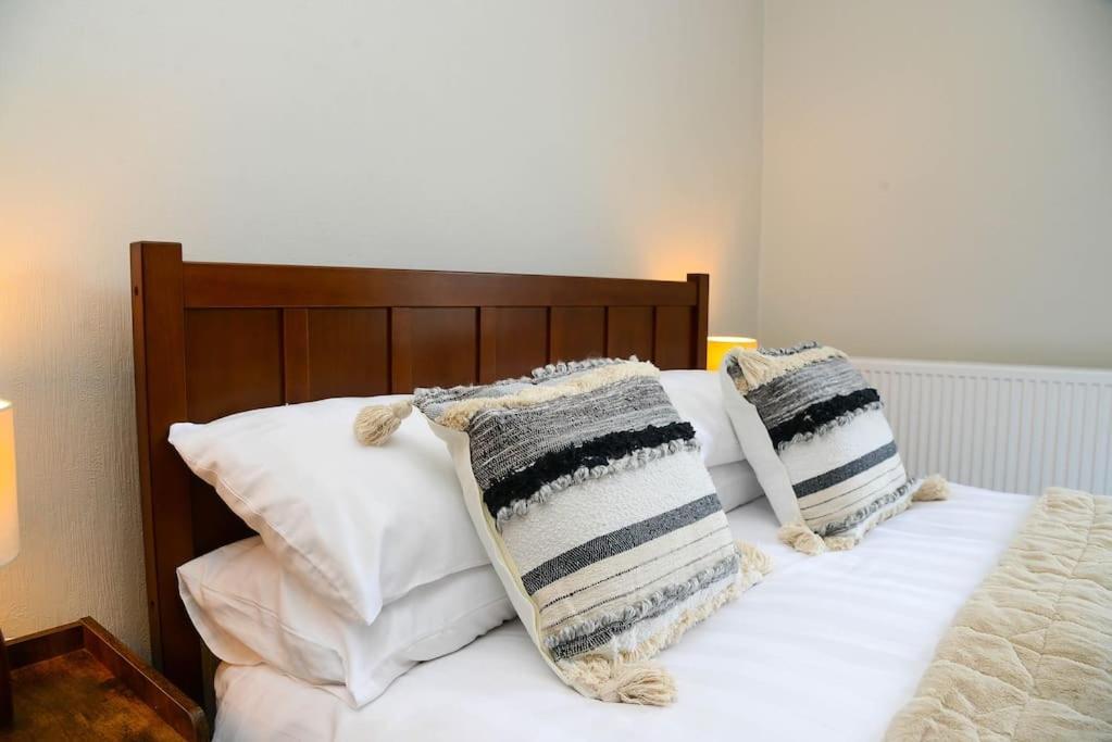 Delightful 2 Bed Town Centre House, Sleeps 4 Lejlighed Barnsley Eksteriør billede