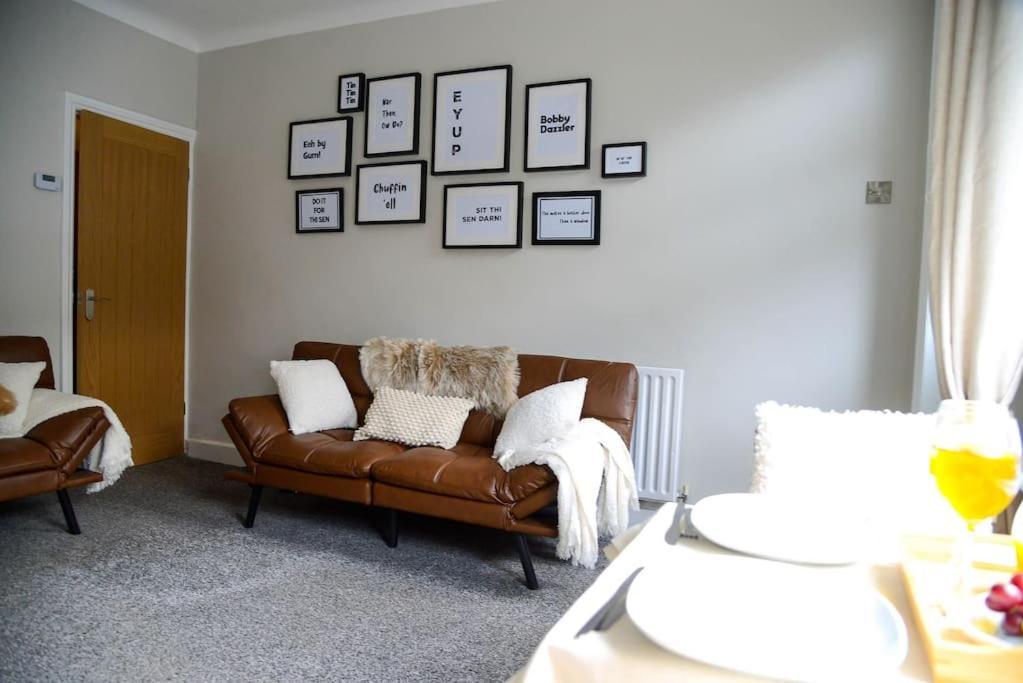 Delightful 2 Bed Town Centre House, Sleeps 4 Lejlighed Barnsley Eksteriør billede